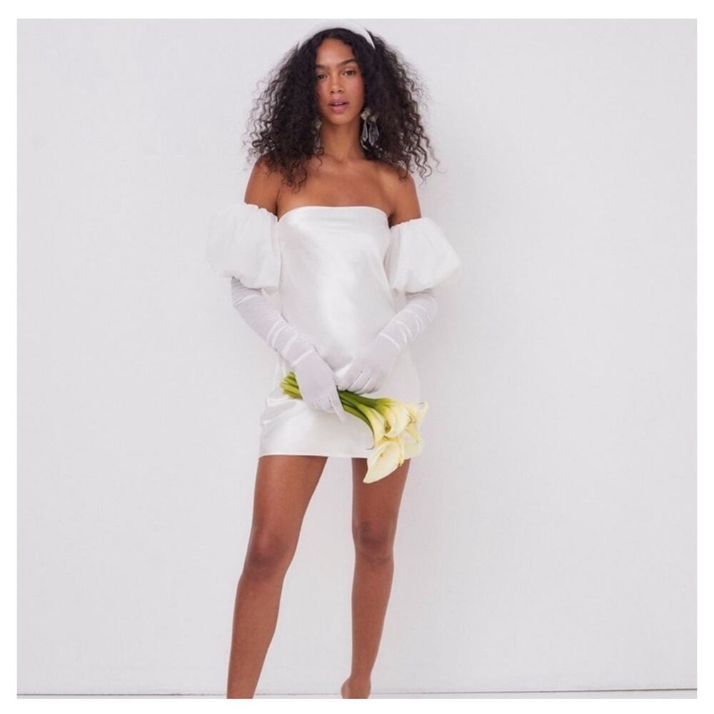 Love and Lemon White Size M Hazel Mini Satin Bridal Gown Gloves